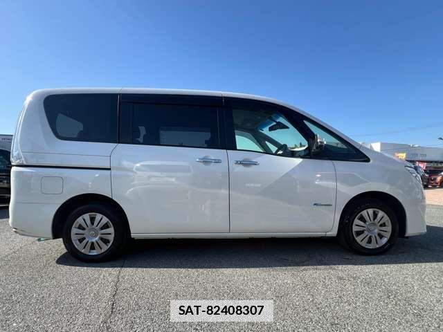 Nissan SERENA 2016-02 7815905-3