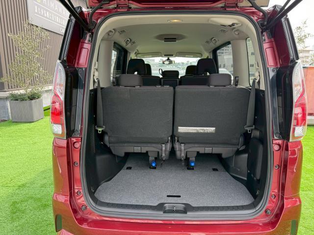 Nissan SERENA 2016-11 7816455-13