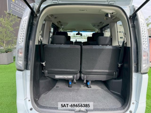 Nissan SERENA 2014-05 7816462-13