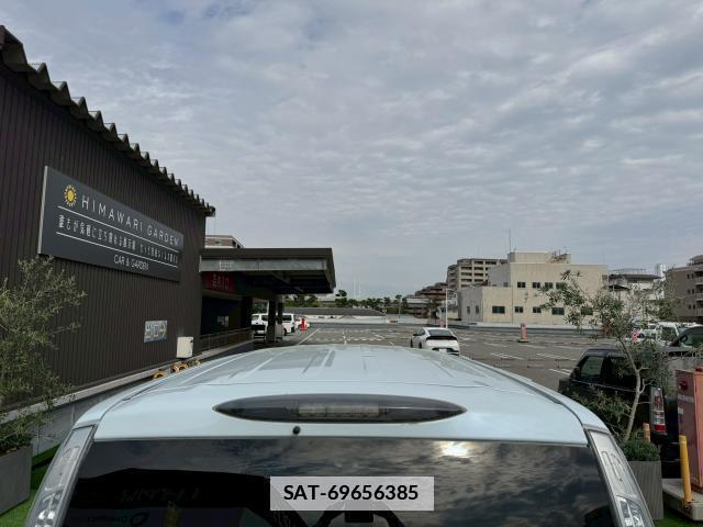 Nissan SERENA 2014-05 7816462-18