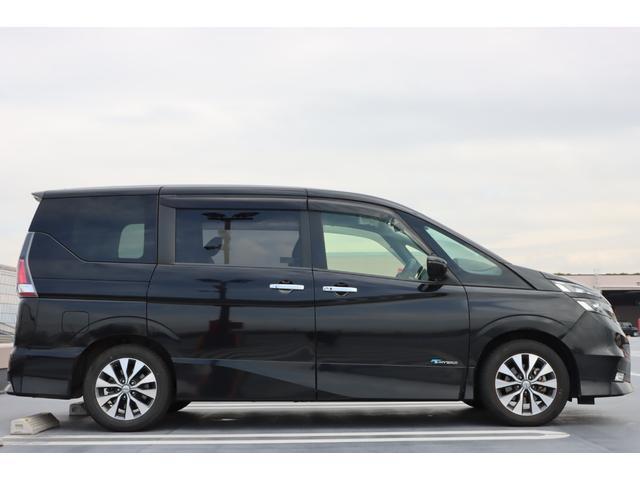 Nissan SERENA 2017-01 7817445-12