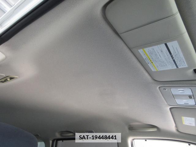 Nissan SERENA 2010-03 7818110-17