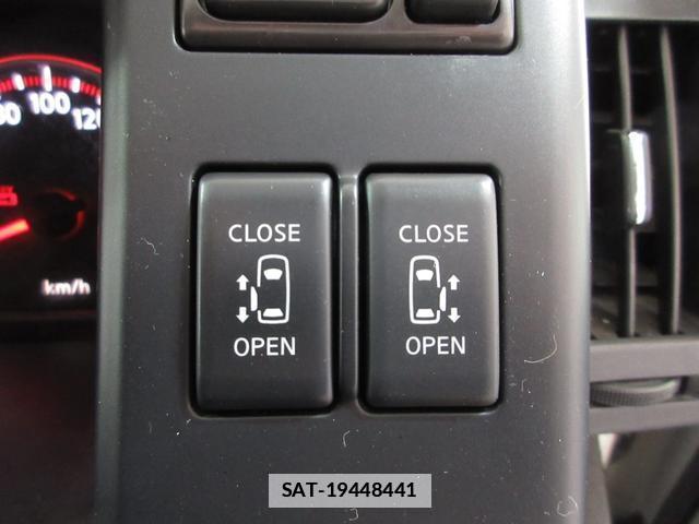 Nissan SERENA 2010-03 7818110-3