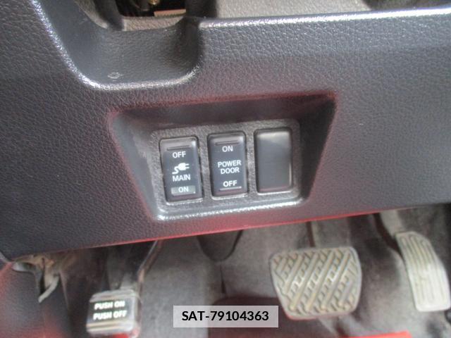 Nissan SERENA 2011-07 7818581-13