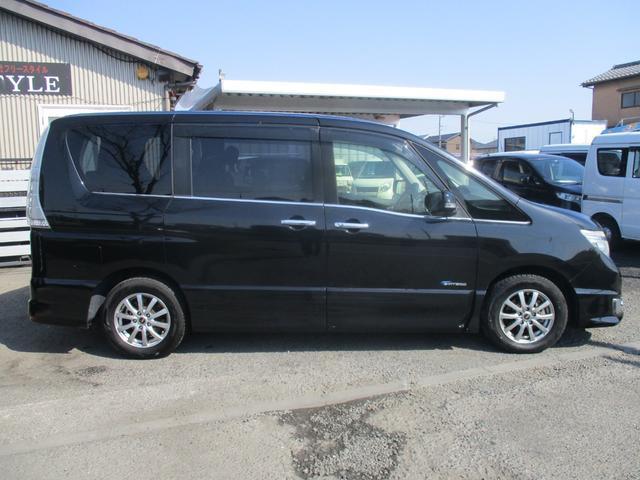 Nissan SERENA 2015-04 7818590-3