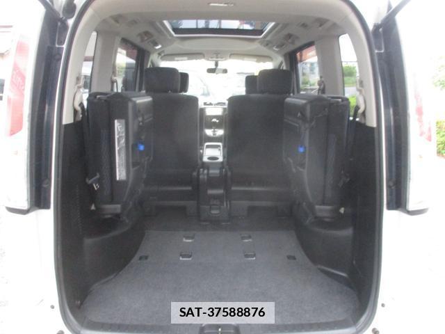 Nissan SERENA 2011-01 7818602-12