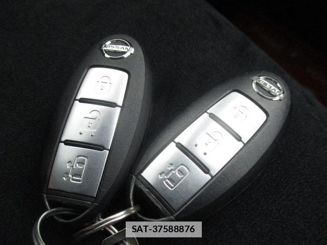 Nissan SERENA 2011-01 7818602-15