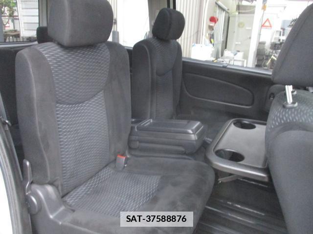 Nissan SERENA 2011-01 7818602-8