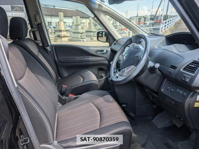 Nissan SERENA 2016-07 7819052-5