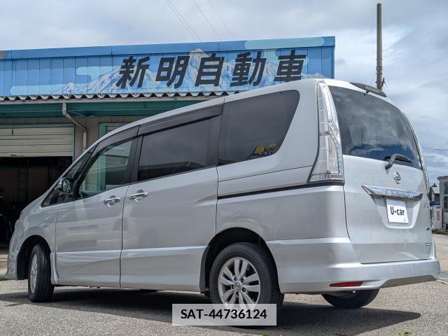 Nissan SERENA 2014-11 7819082-12