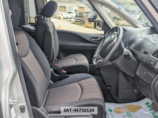 Nissan SERENA 2014-11 7819082-5