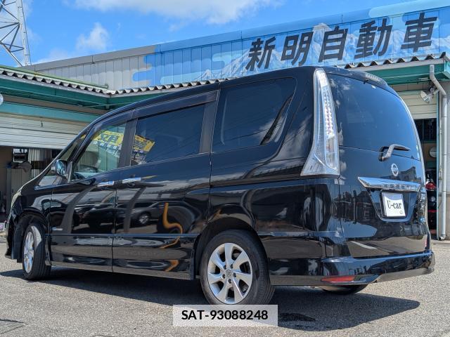 Nissan SERENA 2012-08 7819086-12
