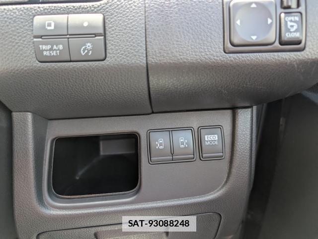 Nissan SERENA 2012-08 7819086-17