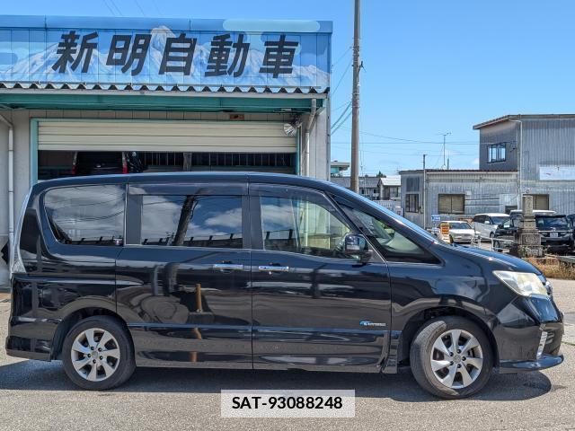 Nissan SERENA 2012-08 7819086-3