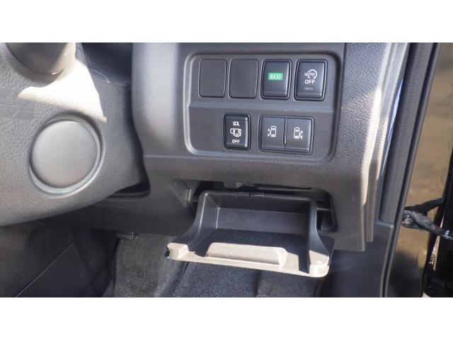 Nissan SERENA 2018-06 7819551-17