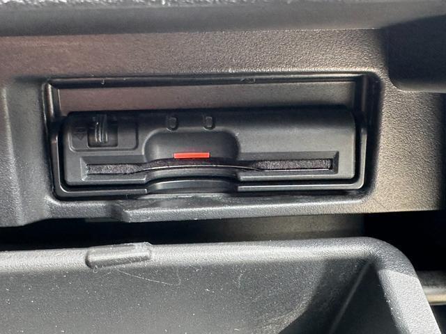Nissan SERENA 2017-07 7819736-15