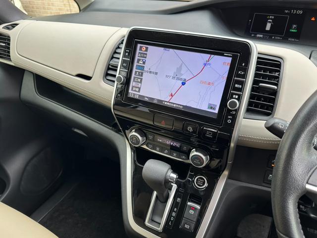 Nissan SERENA 2018-06 7819751-10