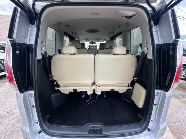 Nissan SERENA 2018-06 7819751-9