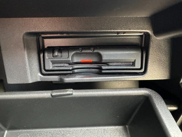 Nissan SERENA 2017-03 7819758-15