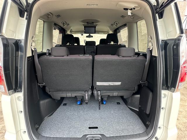 Nissan SERENA 2017-03 7819758-9