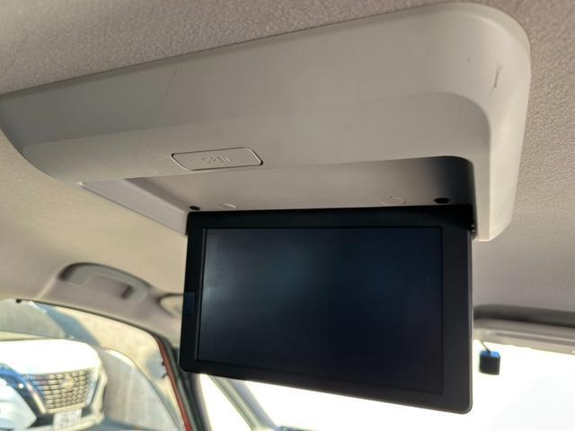 Nissan SERENA 2017-08 7819768-13