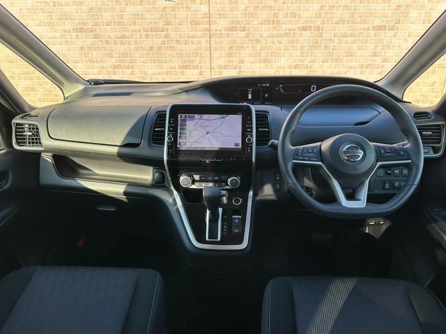 Nissan SERENA 2017-08 7819768-5