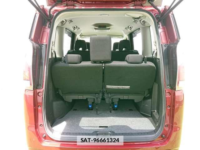 Nissan SERENA 2017-07 7819863-15