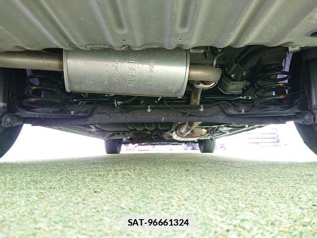 Nissan SERENA 2017-07 7819863-8