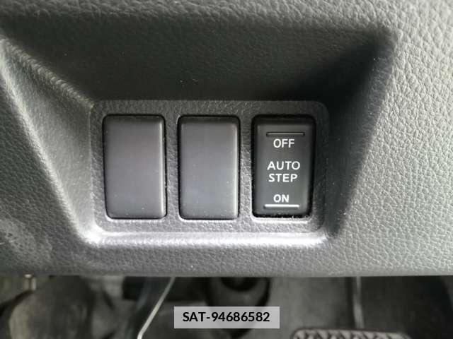 Nissan SERENA 2012-04 7819957-10