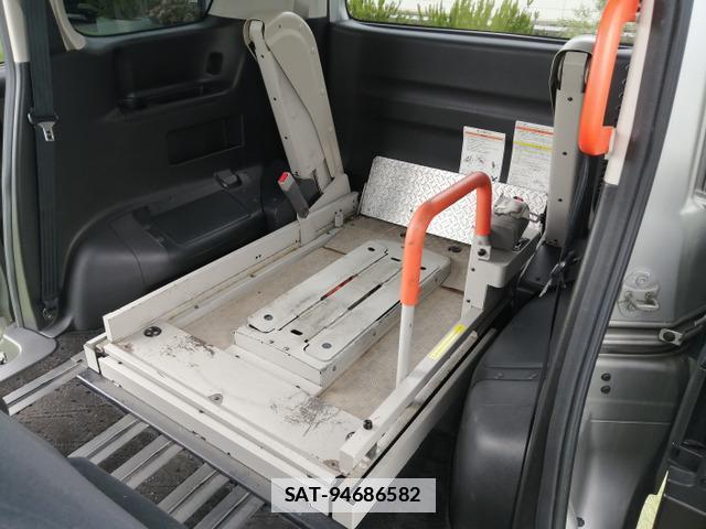 Nissan SERENA 2012-04 7819957-14