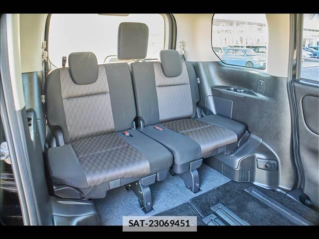 Nissan SERENA 2021-09 7820455-7