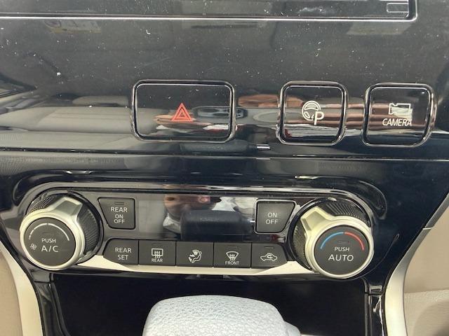 Nissan SERENA 2017-04 7820610-8