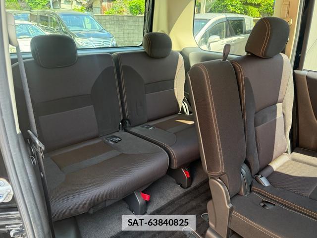 Nissan SERENA 2010-09 7820813-15