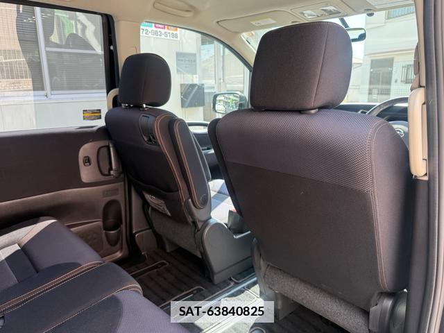 Nissan SERENA 2010-09 7820813-16