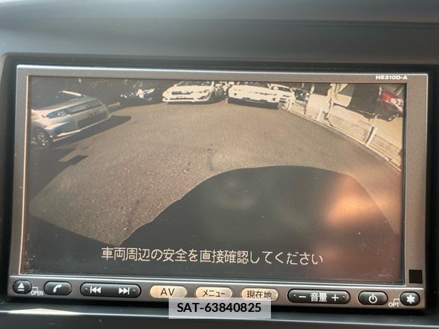 Nissan SERENA 2010-09 7820813-18