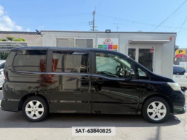 Nissan SERENA 2010-09 7820813-5