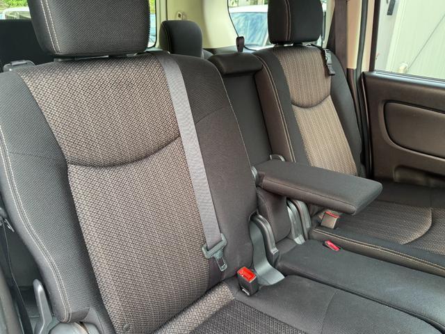 Nissan SERENA 2014-03 7820820-13