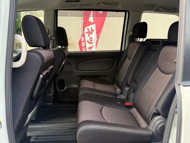 Nissan SERENA 2014-03 7820820-9
