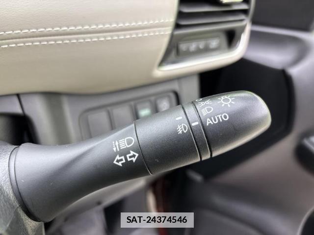Nissan SERENA 2017-03 7821053-15