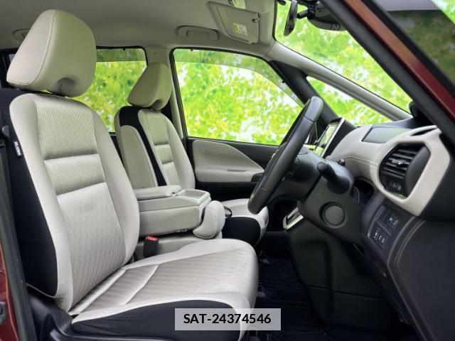 Nissan SERENA 2017-03 7821053-4