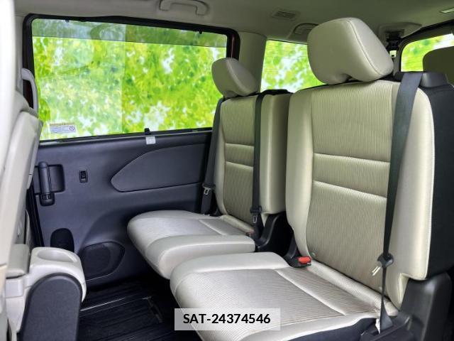 Nissan SERENA 2017-03 7821053-6