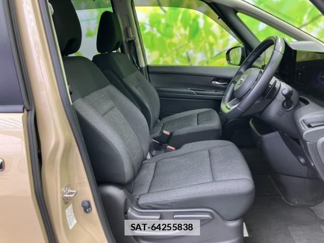 Nissan SERENA 2023-03 7822420-3