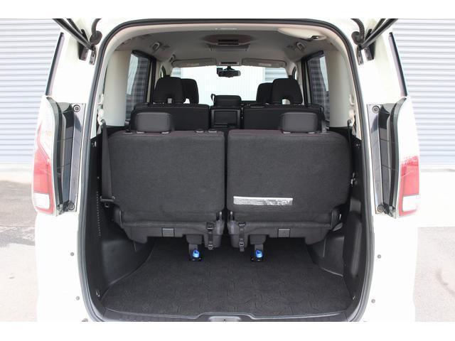 Nissan SERENA 2016-10 7822867-9