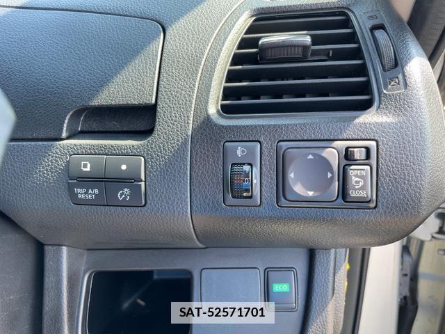 Nissan SERENA 2015-03 7823129-11