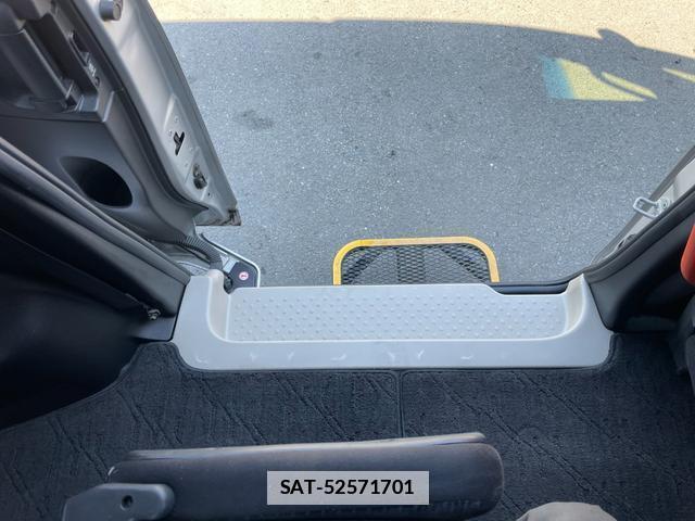 Nissan SERENA 2015-03 7823129-9