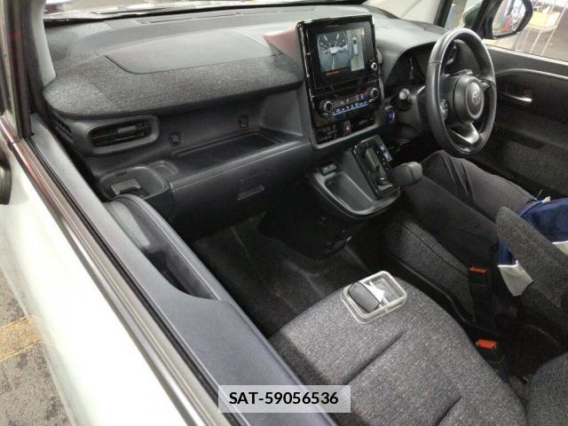 Toyota SIENTA 2023-06 7811325-2