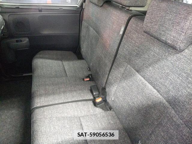 Toyota SIENTA 2023-06 7811325-5