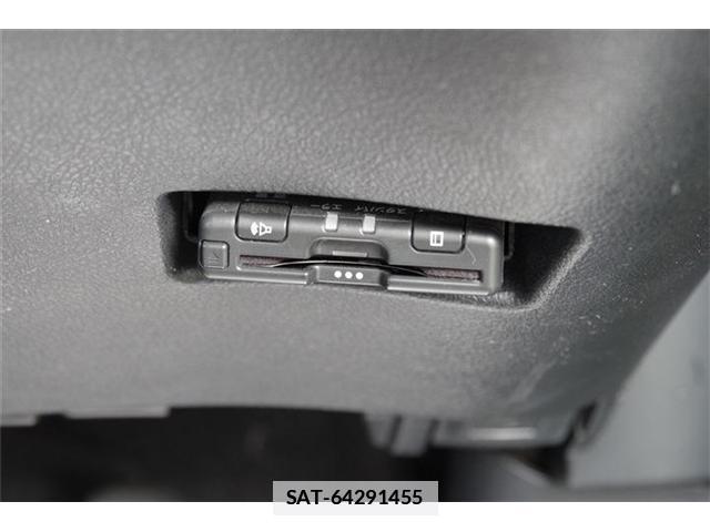 Toyota SIENTA 2021-04 7811896-5
