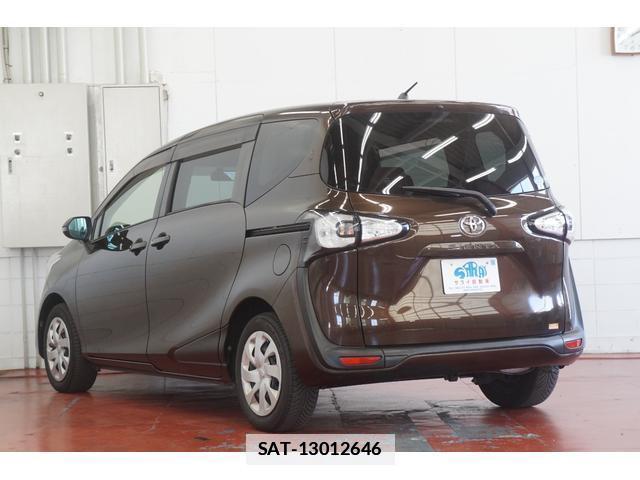 Toyota SIENTA 2015-10 7813584-11