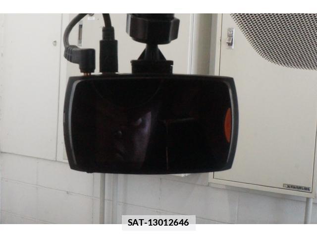 Toyota SIENTA 2015-10 7813584-17